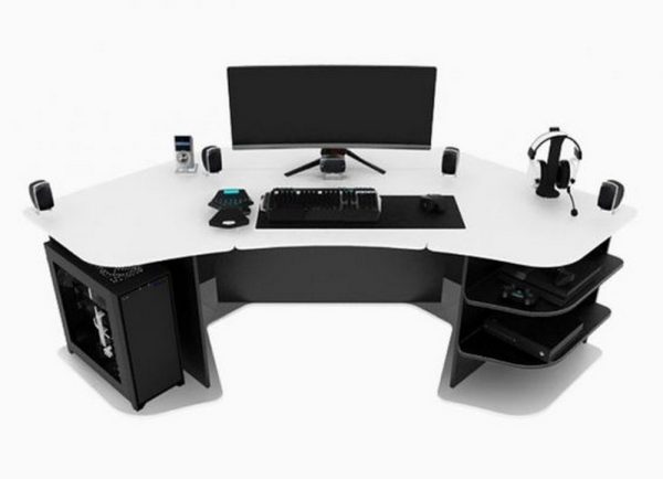 Hardcore Gaming Desk