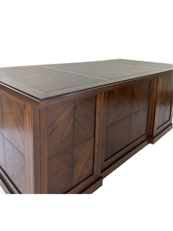 Ashtim Executive Desk